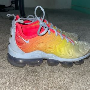 Air max in women very comfortable in walking the dogs or even jogging .